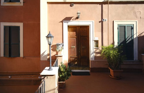 Gianicolense Apartment | A gem of a find in Rome