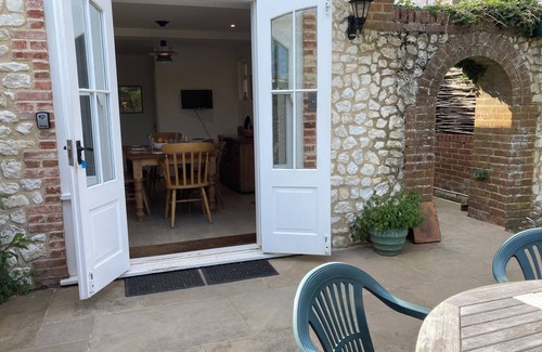 Burnham Overy Staithe Cottage | A gem of a cottage in a gem of a village in a gem of a position.