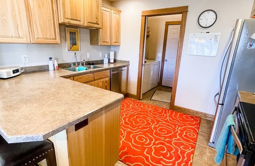 Livingston House | A Glimpse of the Paradise