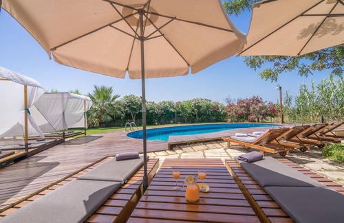 Sant Josep de sa Talaia Cottage | "A good space for good friends"