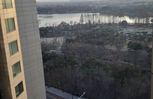 Janghang-dong Apartment | A good Lake Park & Restaurant and also Shoppong mall is very near