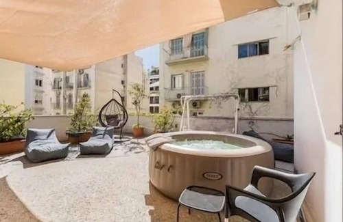 Makrigianni Apartment | A green Oasis inAthens w/JacuzziSpa-VaccinatedHost