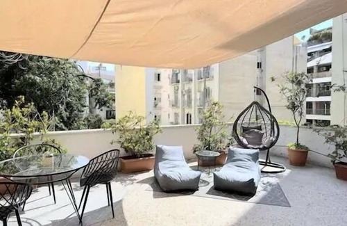 Makrigianni Apartment | A green Oasis inAthens w/JacuzziSpa-VaccinatedHost