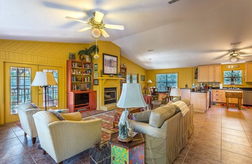Panacea House | A Guest Key Getaway 3BR/2BA home with beach access