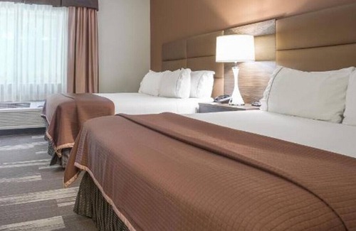 Woodbury House | A Haven of Comfort and Tranquility! W/ Free WiFi