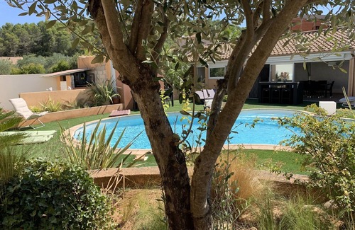 Clermont-l'Herault Apartment | A haven of peace between land and sea