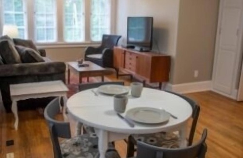 Northside District Apartment | A hidden gem in Lexington's Historic District