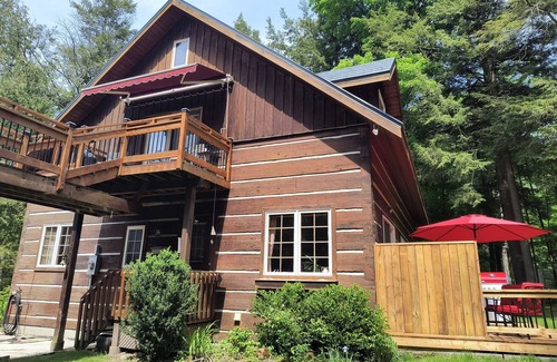Tiny House | A hidden gem in Thunder Beach, Ontario - Vacation Log Home Rental (Monthly)