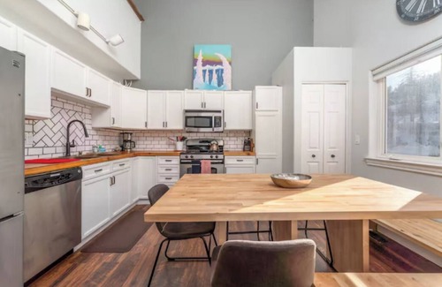 Whitefish House | A Hidden Gem on Whitefish Mountain - 6 Beds - Sleeps 12