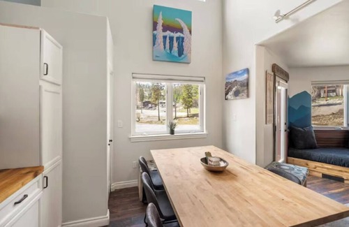 Whitefish House | A Hidden Gem on Whitefish Mountain - 6 Beds - Sleeps 12