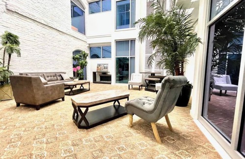 Old Market Apartment | A historic 1,200 square foot loft in the heart of the Old Market