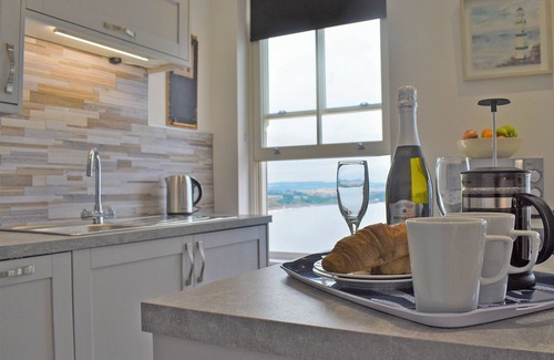 Scarborough Cottage | A holiday with the most incredible sea views.
