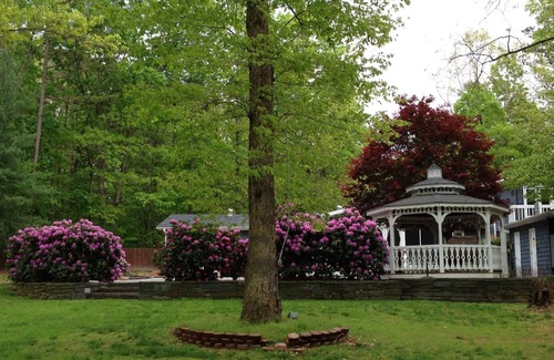 Troy House | A Home Away From Home! 15 min from NC ZOO and 15 min from Seagrove Potters!