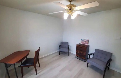 Conroe House | A Home away from Home- King bed-sleeps9