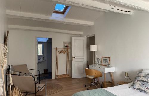 Longeves House | A l'ombre du figuier