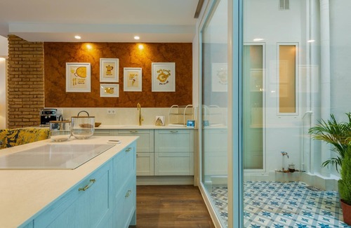 La Seu Apartment | A la luna de Valencia, 4-6 pax, 2 Bedrooms & 2 Bathrooms in downtown Valencia