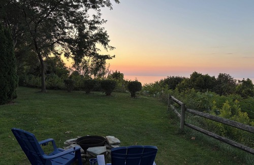 North East House | A lakefront escape in charming North East