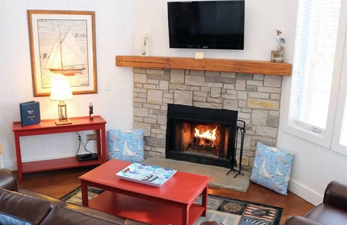 Branson Resort | A Lakeside Retreat with Storybook Charm and Family Fun- 2 Bedroom Cottage