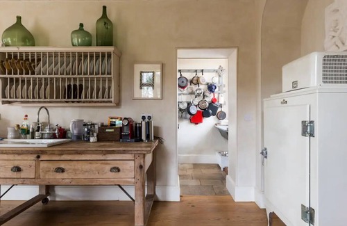 Lechlade House | A Large Cotswold Country Retreatnn