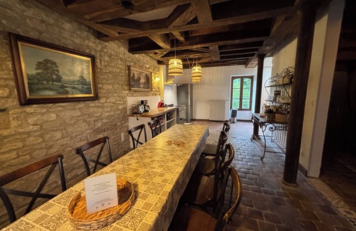 Saint-Pere House | A legendary night in Gainsbourg's room at the Moulin des marguerites!