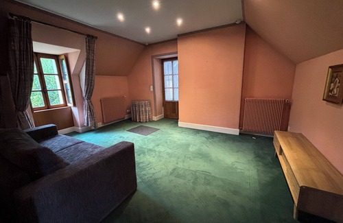 Saint-Pere House | A legendary night in Gainsbourg's room at the Moulin des marguerites!