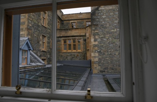 Isle of Lewis Apartment | A lews castle that sleeps 4 guests in 2 bedrooms