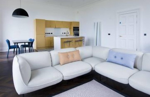 Isle of Lewis Cottage | A lews castle that sleeps 2 guests in 1 bedroom