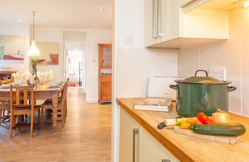 St. Agnes House | A light and spacious, three-bedroom property near all the amenities in St Agnes.