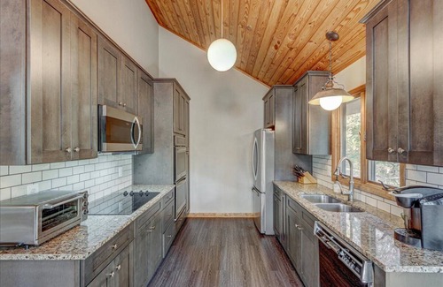 Livingston House | A little peace of Heaven at Lake Anna