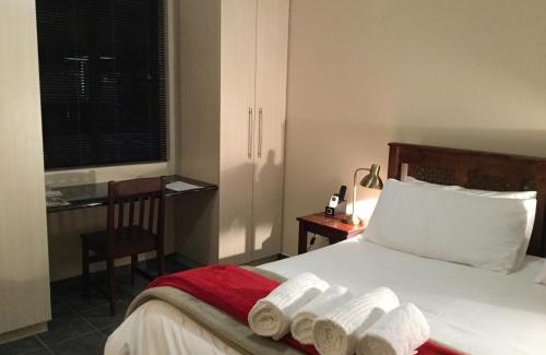Bloemfontein House | A Little Guesthouse