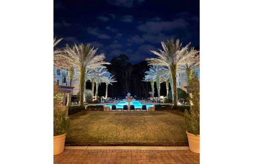 St. Augustine House | A Little Home, a Little Vacation - cozy 2BR/2BA condo poolside w patio!