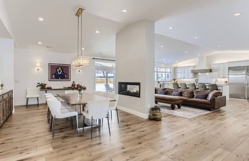 Littleton House | A Littleton Slice of Heaven!