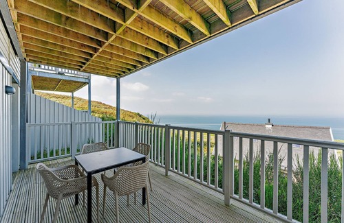 Pistyll Apartment | A llyn peninsula that sleeps 5 guests in 2 bedrooms