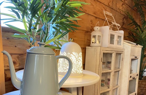 Higashiizu Cabin | A log house with a cute southern French interior You can enjoy the great outdoors
