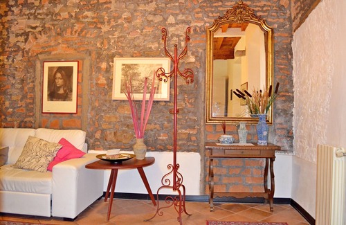 Oltrarno Apartment | A LONG STAY IN FLORENCE, A SOUL RENAISSANCE. CHARMING, CENTER FLAT, 2 BEDROOMS.