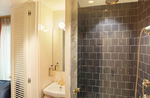 Saint-Gervais Apartment | A Lovely Studio Duplex with Services in Le Marais