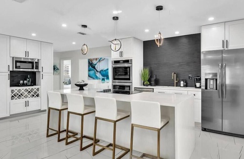 Hollywood Hills House | A Luxe Retreat in Paradise