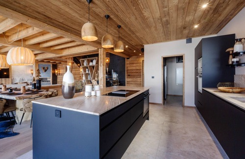 Saint-Francois-Longchamp Ski Chalet | A luxury chalet at the foot of the slopes