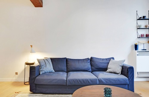 Palais-Royal Apartment | A Luxurious 2-BR/1BA in Louvre