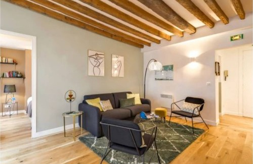 Saint-Germain-l'Auxerrois Apartment | A luxurious haven in the most affluent neighborhood-Madeleine-Vendome