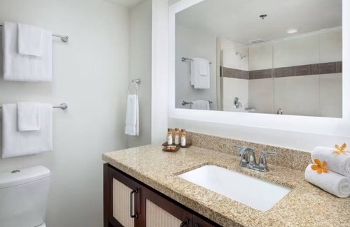 Lihue Resort | A Luxury 1 Bedroom in Villa in Marriot's Kauai beachfront resort.