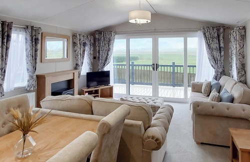 Ancroft House | A luxury 14-foot holiday home.