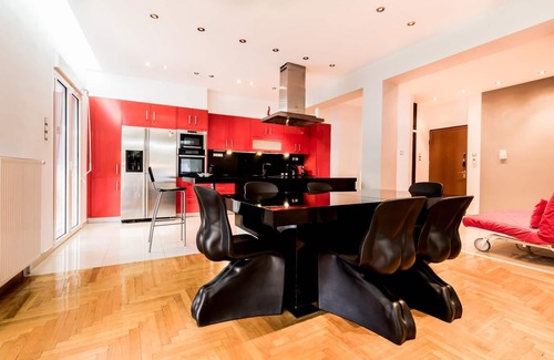 Nea Smirni Apartment | A Luxury Comfortable 2bdrm Apt in Athens