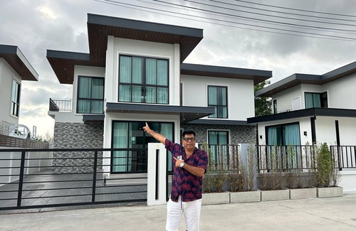 Huai Yai Villa | A luxury Pool villa for Friends & Family 5 Bedrooms pet friendly