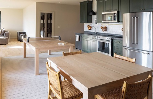 Afton House | A Luxury Retreat for Gathering with Amazing Views