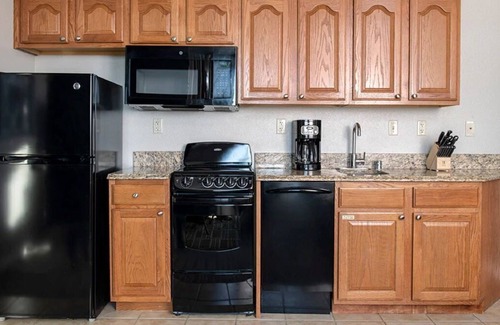 Las Vegas Condo | A Mediterranean-style vacation retreat immediately adjacent to Formula1 Paddock
