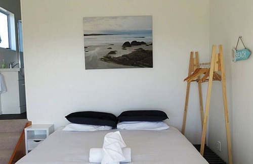 Onetangi House | A million dollar views without the price tag