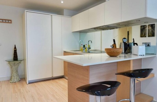 Portsmouth Apartment | A modern apartment, fully equipped with everything needed for a comfortable stay