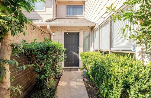 George Bush Park/Eldridge House | A Modern & Cozy Townhome with good vibes
