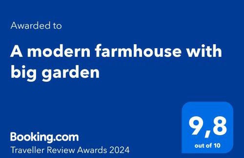 Trapeza House | A modern farmhouse with big garden